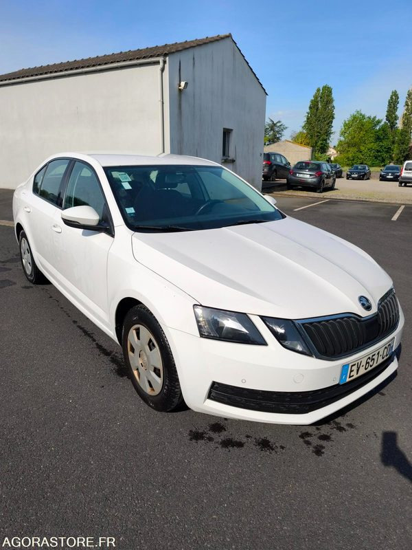 EV-651-CD - Roulant - SKODA OCTAVIA - VP - 348 356 Kms - سيارة: صور 1 EV-651-CD - Roulant - SKODA OCTAVIA - VP - 348 356 Kms - سيارة: صور 1