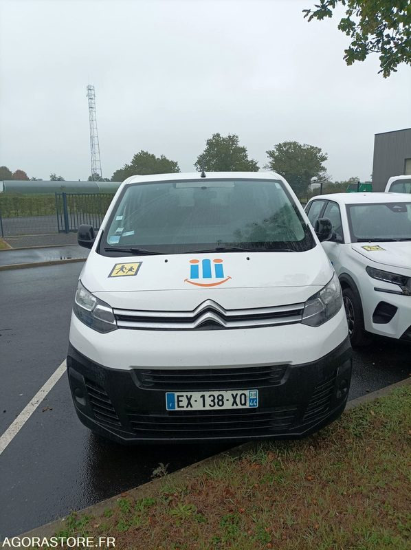 EX-138-XQ - Roulant - CITROEN JUMPY SPACE TOURER - VP - 244 327 Kms - حافلة صغيرة, ميكروباص: صور 3 EX-138-XQ - Roulant - CITROEN JUMPY SPACE TOURER - VP - 244 327 Kms - حافلة صغيرة, ميكروباص: صور 3
