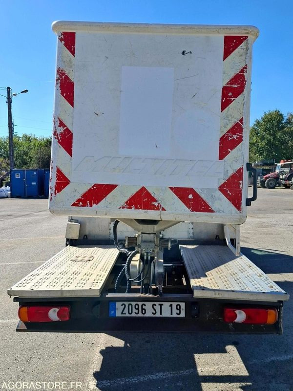 Elévateur à Nacelle 160 ALU CABSTAR sur châssis NISSAN <3.5T H.16M - 2007 - مصاعد الازدهار محمولة على شاحنة: صور 4 Elévateur à Nacelle 160 ALU CABSTAR sur châssis NISSAN <3.5T H.16M - 2007 - مصاعد الازدهار محمولة على شاحنة: صور 4