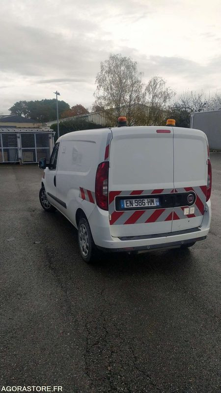 FIAT DOBLO - 2017 - 110593KM - EN986HM - فان المدمجة: صور 4 FIAT DOBLO - 2017 - 110593KM - EN986HM - فان المدمجة: صور 4