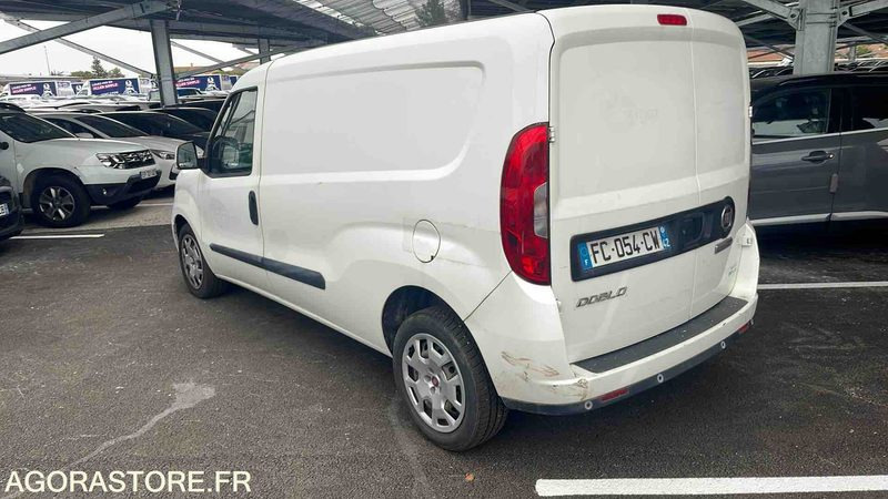 FIAT DOBLO - 2018 - 73197KM - FC054CW - فان المدمجة: صور 3 FIAT DOBLO - 2018 - 73197KM - FC054CW - فان المدمجة: صور 3