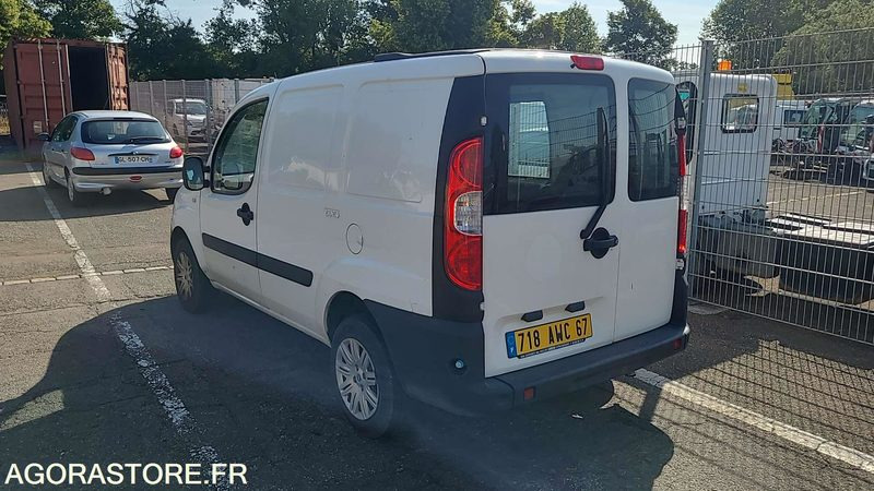 FIAT DOBLO CARGO - 2007 - 98427KM - 718 AWC 67 - فان المدمجة: صور 5 FIAT DOBLO CARGO - 2007 - 98427KM - 718 AWC 67 - فان المدمجة: صور 5