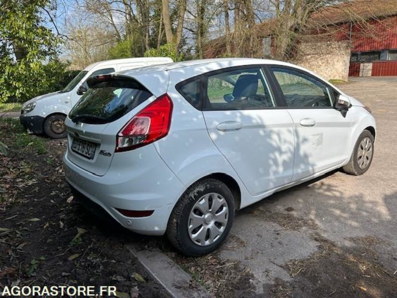 FORD FIESTA - ED-516-SC - Diesel 1.5 l - 183 000 KM - 2016 - سيارة: صور 4 FORD FIESTA - ED-516-SC - Diesel 1.5 l - 183 000 KM - 2016 - سيارة: صور 4