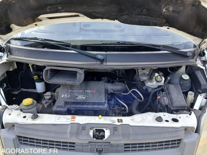 FORD TRANSIT 130 T 350 - 2007 - 215 772km - فان: صور 2 FORD TRANSIT 130 T 350 - 2007 - 215 772km - فان: صور 2