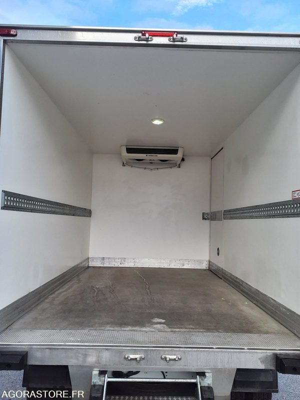 FORD TRANSIT CHASSIS CABINE- 2019- 115879KM - الشاحنات الصغيرة المبردة: صور 5 FORD TRANSIT CHASSIS CABINE- 2019- 115879KM - الشاحنات الصغيرة المبردة: صور 5