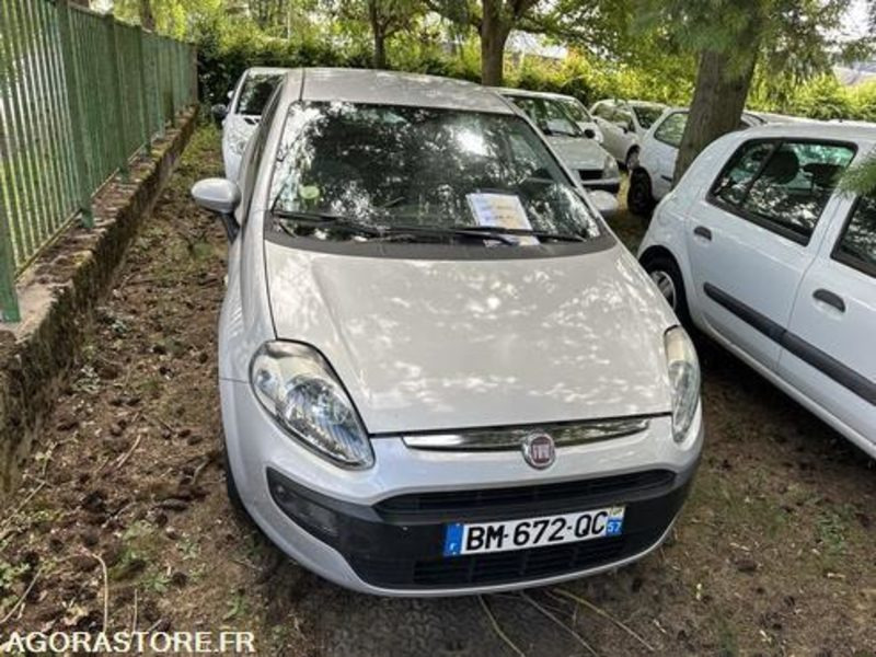 Fiat Punto - BM672QC - سيارة: صور 2 Fiat Punto - BM672QC - سيارة: صور 2