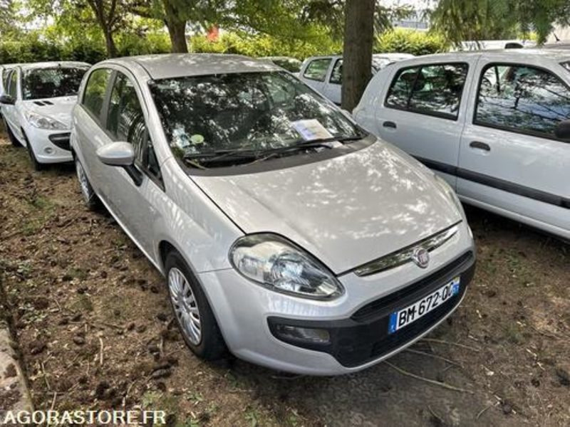 Fiat Punto - BM672QC - سيارة: صور 3 Fiat Punto - BM672QC - سيارة: صور 3