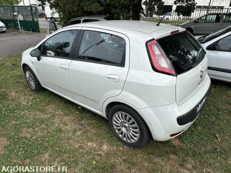 سيارة Fiat Punto - BW504YJ: صور 11
