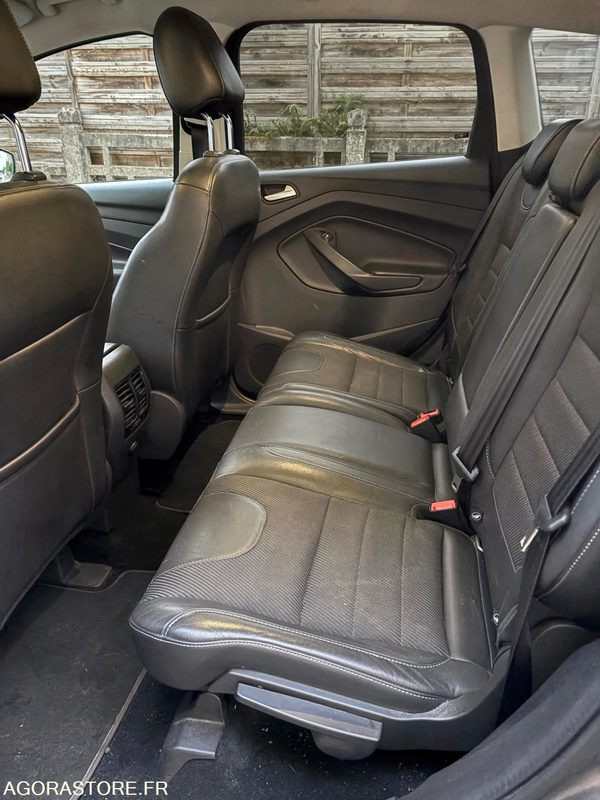 Ford Kuga 2.0l Tdci Powershift 4x4 - 2016 - 270 000km - سيارة: صور 5 Ford Kuga 2.0l Tdci Powershift 4x4 - 2016 - 270 000km - سيارة: صور 5