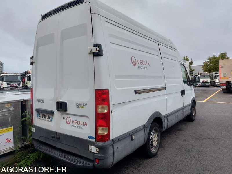 Fourgon IVECO Daily CNG- AA-840-JA - 176200 km (BARA - R51754) - فان: صور 4 Fourgon IVECO Daily CNG- AA-840-JA - 176200 km (BARA - R51754) - فان: صور 4