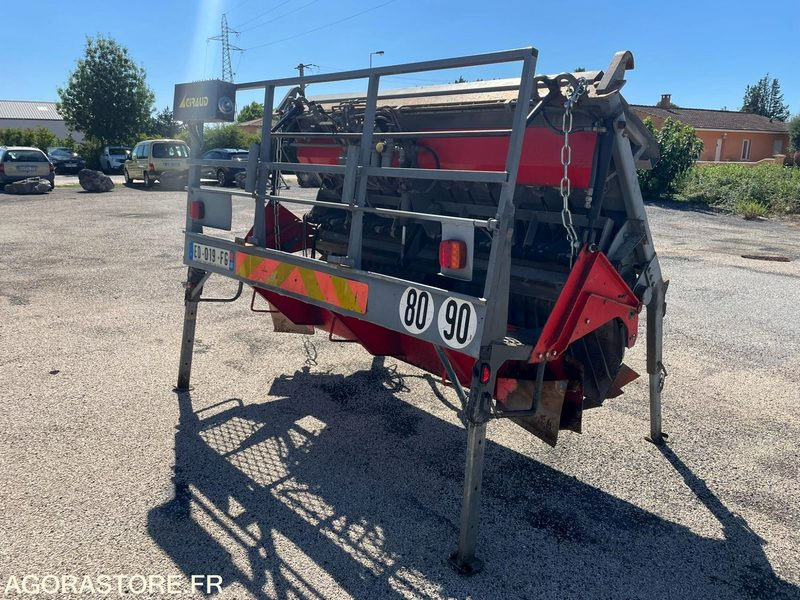 GRAVILLONNEUR ROLA 450 MAUGUIN D'OCCASION - آلة أسفلت: صور 3 GRAVILLONNEUR ROLA 450 MAUGUIN D'OCCASION - آلة أسفلت: صور 3