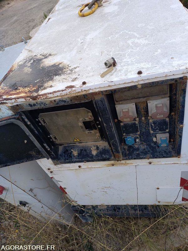 Groupe électrogène SDMO 60 kVA - مجموعة المولدات: صور 4 Groupe électrogène SDMO 60 kVA - مجموعة المولدات: صور 4