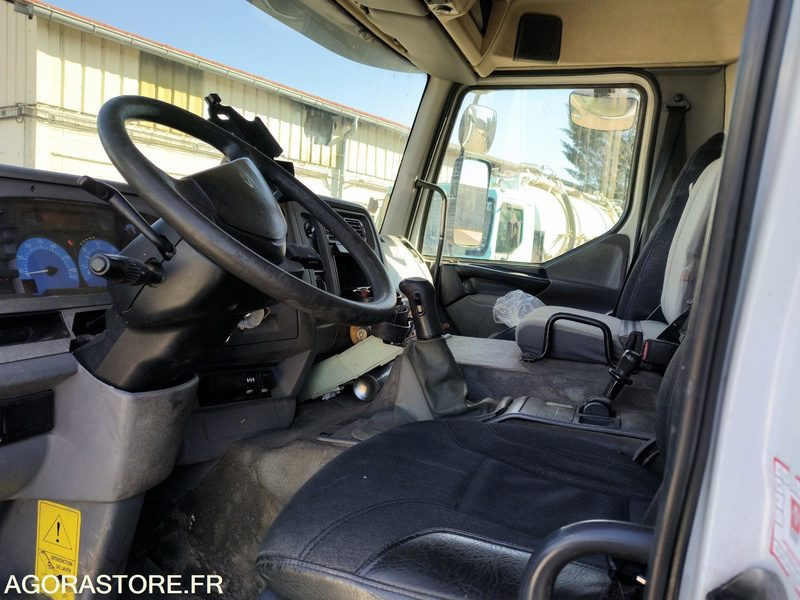 Hydrocureur RIVARD 19T châssis Renault Trucks GQ255QR (Vente uniquement export) - فراغ شاحنة: صور 3 Hydrocureur RIVARD 19T châssis Renault Trucks GQ255QR (Vente uniquement export) - فراغ شاحنة: صور 3