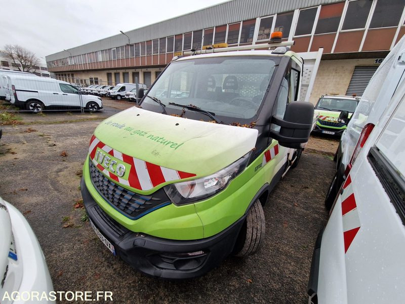 IVECO 35S14N BENNE BASCULANTE + GRUE - 2021/ 51912 KM (GA533QX) - قلاب صغير: صور 1 IVECO 35S14N BENNE BASCULANTE + GRUE - 2021/ 51912 KM (GA533QX) - قلاب صغير: صور 1