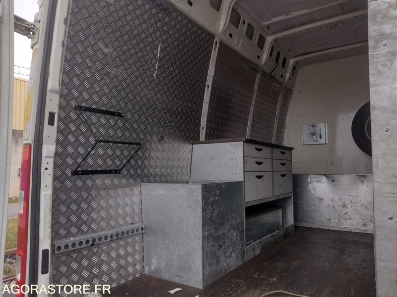 IVECO - 65C17 - 2011 / 96383 KM - فان: صور 5 IVECO - 65C17 - 2011 / 96383 KM - فان: صور 5