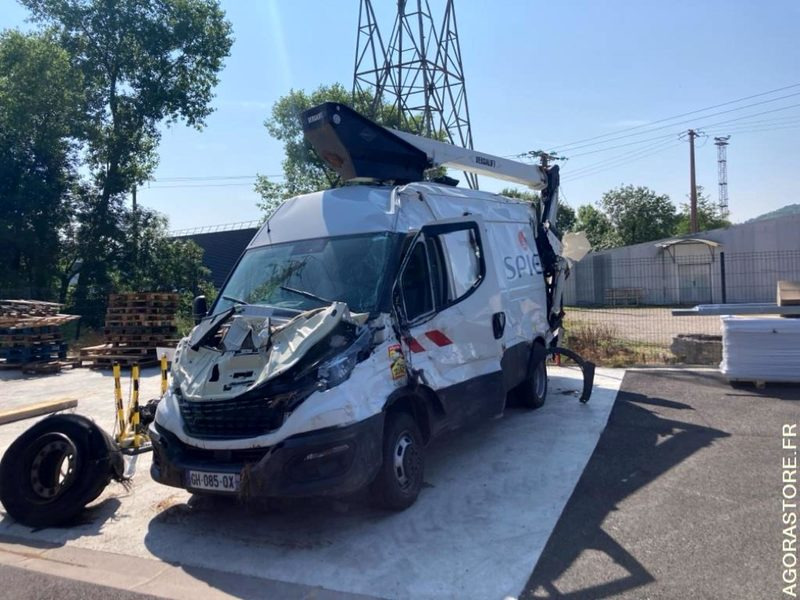 IVECO DAILY 50C18 NACELLE VERSALIFT - الشاحنات الصغيرة: صور 2 IVECO DAILY 50C18 NACELLE VERSALIFT - الشاحنات الصغيرة: صور 2