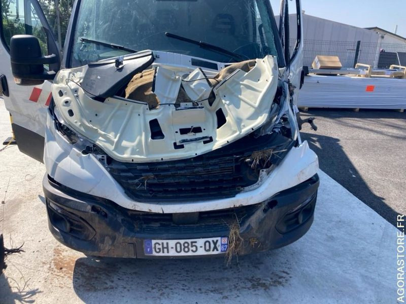 IVECO DAILY 50C18 NACELLE VERSALIFT - مصاعد الازدهار محمولة على شاحنة: صور 4 IVECO DAILY 50C18 NACELLE VERSALIFT - مصاعد الازدهار محمولة على شاحنة: صور 4