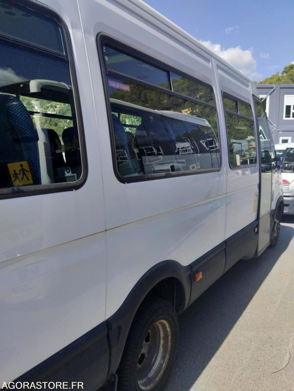 IVECO DAILY N°142064 - حافلة صغيرة, ميكروباص: صور 2 IVECO DAILY N°142064 - حافلة صغيرة, ميكروباص: صور 2