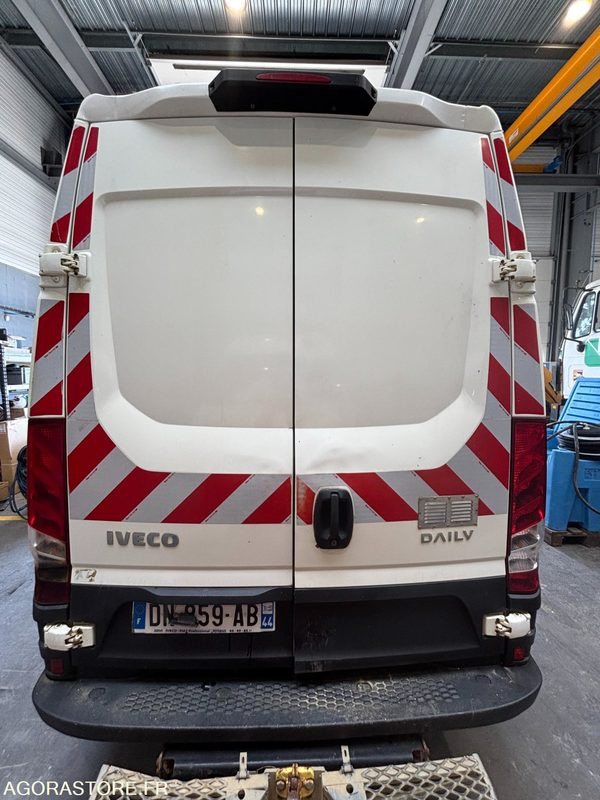 IVECO Daily 35C13 - 2015 / 277922 KM (GTM17063) - فان: صور 2 IVECO Daily 35C13 - 2015 / 277922 KM (GTM17063) - فان: صور 2