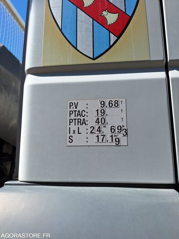 شاحنة IVECO TRACKER: صور 13