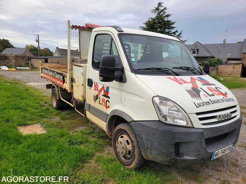 Iveco 35c12 - قلاب صغير: صور 2 Iveco 35c12 - قلاب صغير: صور 2
