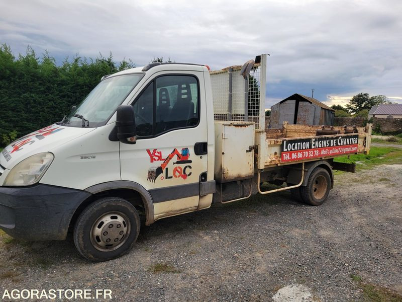 Iveco 35c12 - قلاب صغير: صور 1 Iveco 35c12 - قلاب صغير: صور 1