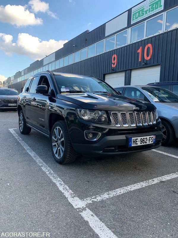 JEEP COMPASS LIMITED 2014 102852KM - سيارة دفع رباعي: صور 2 JEEP COMPASS LIMITED 2014 102852KM - سيارة دفع رباعي: صور 2