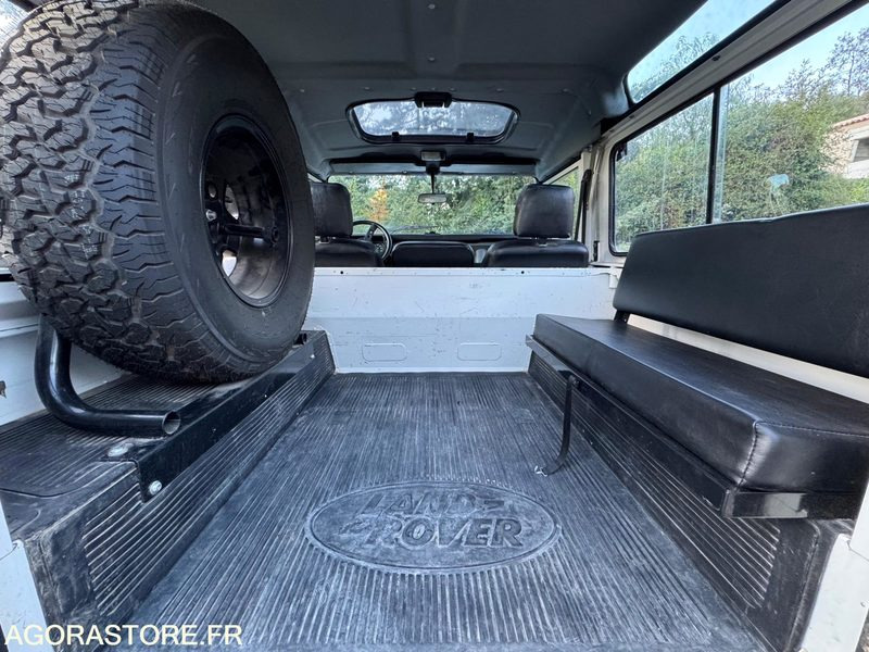 LAND ROVER DEFENDER 90 - 175 000km - سيارة دفع رباعي: صور 5 LAND ROVER DEFENDER 90 - 175 000km - سيارة دفع رباعي: صور 5