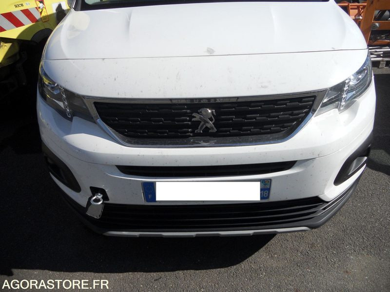 LOT 14 SLT - PEUGEOT RIFTER 7 PL - سيارة: صور 1 LOT 14 SLT - PEUGEOT RIFTER 7 PL - سيارة: صور 1