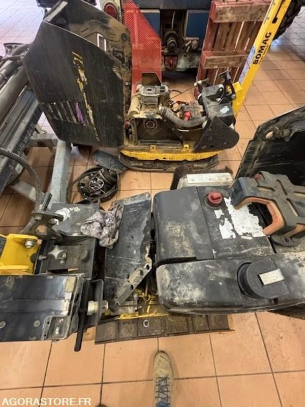 LOT DE 2 PLAQUES BOMAG BPR 60/65D/E ET BPR45/55D 2019 ET 2022 - أخرى: صور 3 LOT DE 2 PLAQUES BOMAG BPR 60/65D/E ET BPR45/55D 2019 ET 2022 - أخرى: صور 3