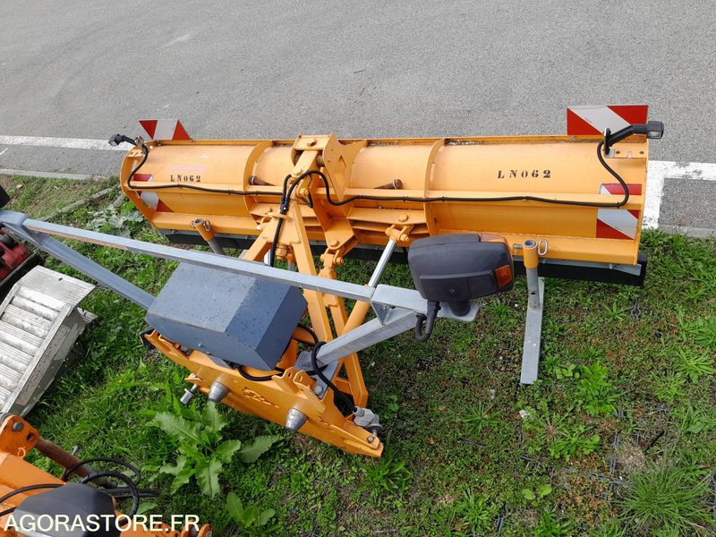 Lame à neige Europe Service Agilo25 (LN062) - معدات الحدائق: صور 4 Lame à neige Europe Service Agilo25 (LN062) - معدات الحدائق: صور 4