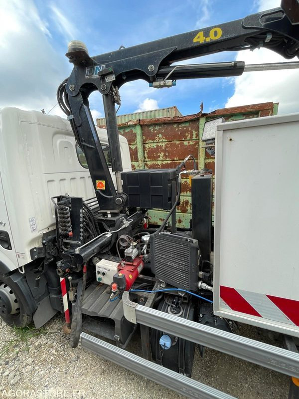 Laveuse de rue - سياره كنس شوارع: صور 1 Laveuse de rue - سياره كنس شوارع: صور 1