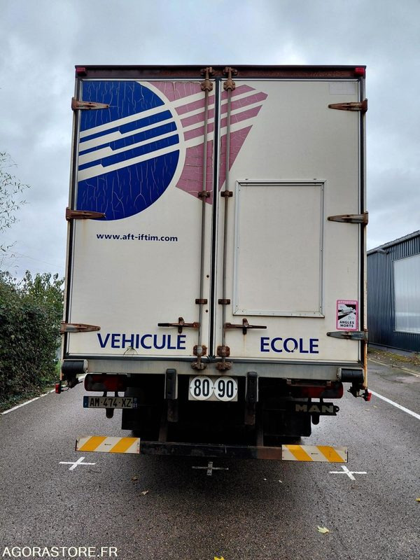 MAN tgx18.360 - 2010 - 420607 Kms - شاحنة: صور 2 MAN tgx18.360 - 2010 - 420607 Kms - شاحنة: صور 2