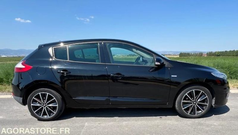 MEGANE 1.2 L TCE 115 CH BOSE EDITION - 2013 - 97 595 kms - سيارة: صور 1 MEGANE 1.2 L TCE 115 CH BOSE EDITION - 2013 - 97 595 kms - سيارة: صور 1