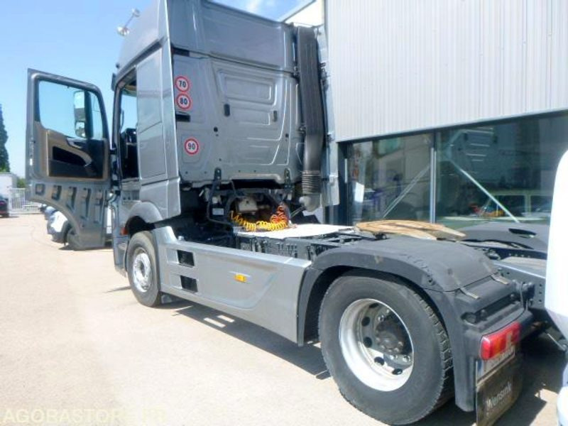 MERCEDES ACTROS 1845 GRANDE CABINE - 2012 - IMMATRICULATION SLOVENE - شاحنة جرار: صور 5 MERCEDES ACTROS 1845 GRANDE CABINE - 2012 - IMMATRICULATION SLOVENE - شاحنة جرار: صور 5