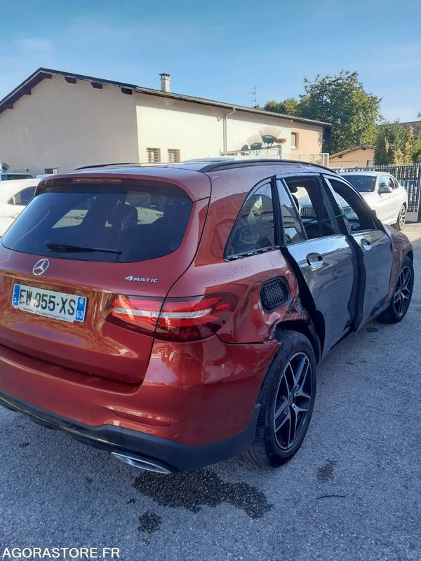 MERCEDES GLC 220 CDI - 2018 - 58648 KM - سيارة دفع رباعي: صور 3 MERCEDES GLC 220 CDI - 2018 - 58648 KM - سيارة دفع رباعي: صور 3