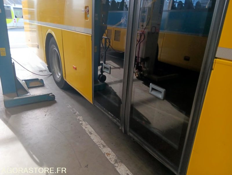 MERCEDES INTOURO N°083089 - حافلة مدرسية: صور 4 MERCEDES INTOURO N°083089 - حافلة مدرسية: صور 4