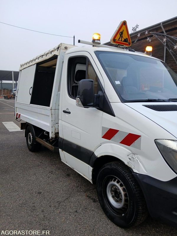 MERCEDES SPRINTER ANNEE 2014 BENNE BASCULANTE BOITE AUTO - قلاب صغير: صور 2 MERCEDES SPRINTER ANNEE 2014 BENNE BASCULANTE BOITE AUTO - قلاب صغير: صور 2