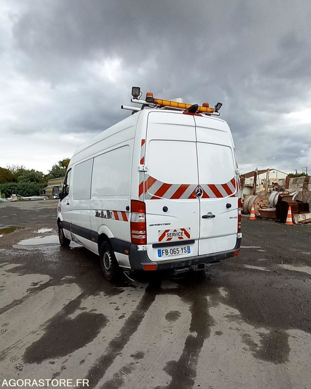 MERCEDES SPRINTER diesel - Année 2018 - 349.100km - فان: صور 3 MERCEDES SPRINTER diesel - Année 2018 - 349.100km - فان: صور 3