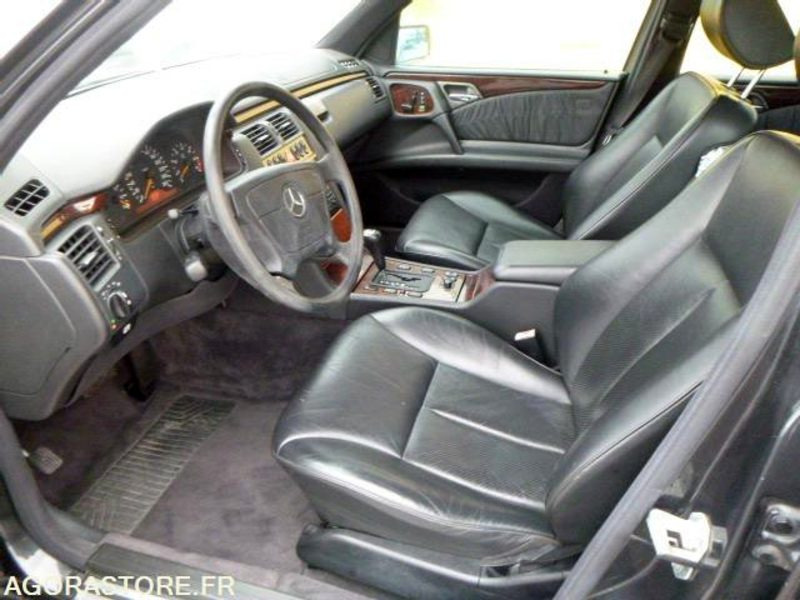MERCEDES classe E 420 v8 W210 - 1996 - immatriculation espagnole - سيارة: صور 5 MERCEDES classe E 420 v8 W210 - 1996 - immatriculation espagnole - سيارة: صور 5