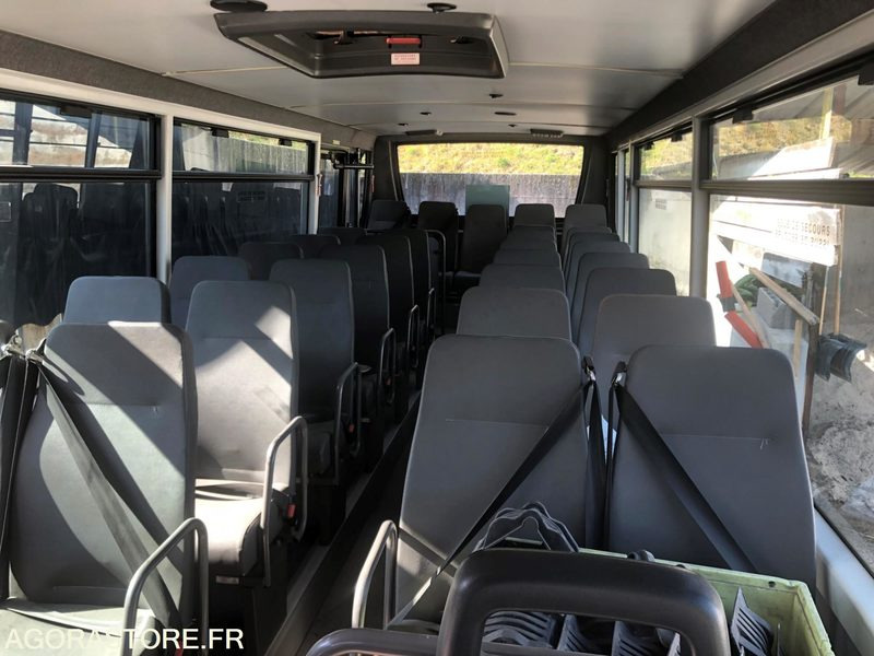 MINI-BUS MERCEDES VARIO - 127178 kms - 2000 - حافلة صغيرة, ميكروباص: صور 3 MINI-BUS MERCEDES VARIO - 127178 kms - 2000 - حافلة صغيرة, ميكروباص: صور 3