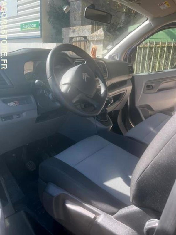 MINIBUS CITROEN JUMPY SPACETOURER 1.5L BHDI - 4 portes - 2019 - 182 000km - حافلة صغيرة, ميكروباص: صور 4 MINIBUS CITROEN JUMPY SPACETOURER 1.5L BHDI - 4 portes - 2019 - 182 000km - حافلة صغيرة, ميكروباص: صور 4