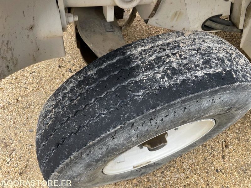 رافعة شوكية Manitou M30 2 - 2014 - 7955 HEURES: صور 17 رافعة شوكية Manitou M30 2 - 2014 - 7955 HEURES: صور 17