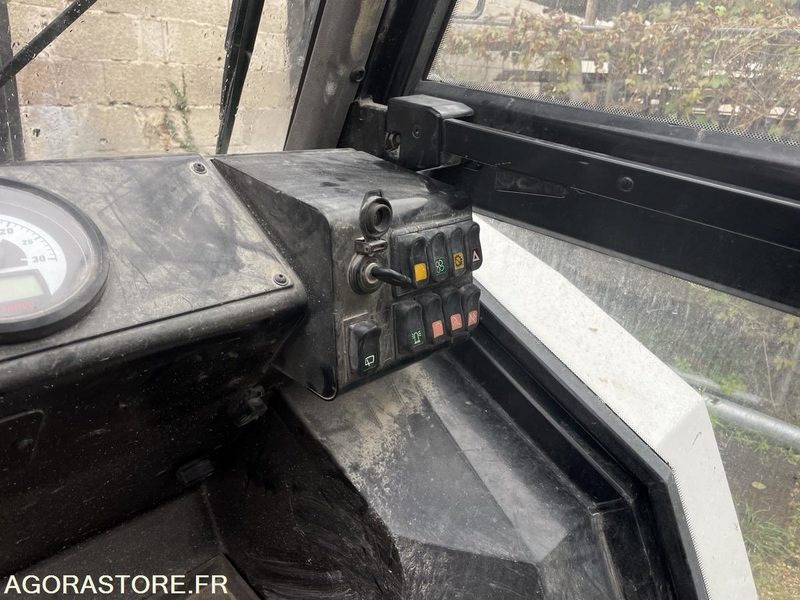 رافعة شوكية Manitou M30 2 - 2014 - 7955 HEURES: صور 18 رافعة شوكية Manitou M30 2 - 2014 - 7955 HEURES: صور 18