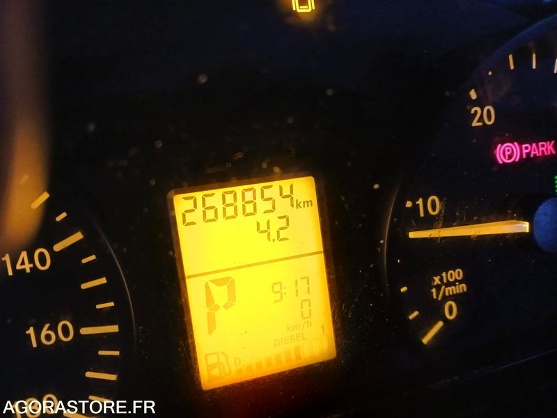 Mercedes sprinter ANNEE 2015 BOITE AUTO - قلاب صغير: صور 5 Mercedes sprinter ANNEE 2015 BOITE AUTO - قلاب صغير: صور 5