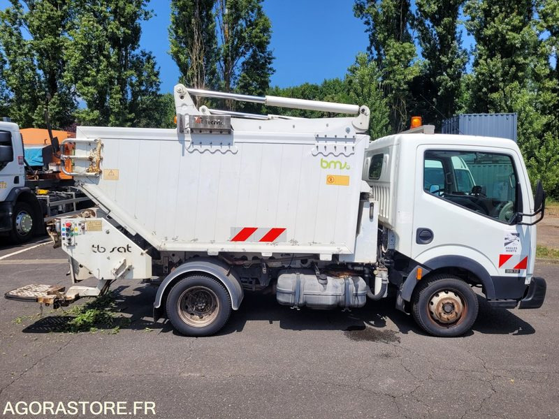 Mini benne à ordures ménagères NISSAN DIESEL CQ-593-HA - VIN VWASNFF24C3149883 - قلاب صغير: صور 4 Mini benne à ordures ménagères NISSAN DIESEL CQ-593-HA - VIN VWASNFF24C3149883 - قلاب صغير: صور 4