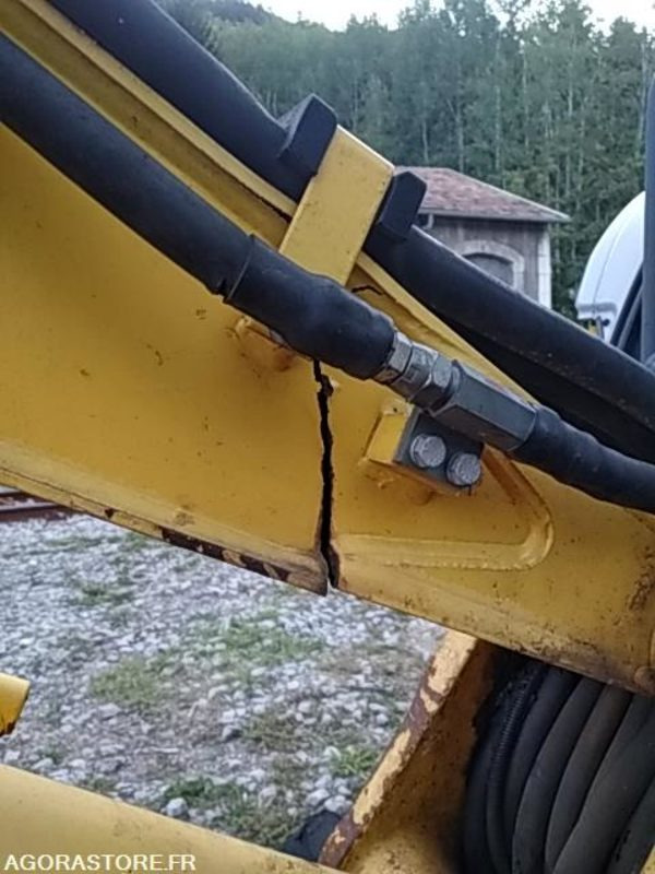 Minipelle sur chenilles New Holland, type E202SR, Hors Service - حفارة مصغرة: صور 3 Minipelle sur chenilles New Holland, type E202SR, Hors Service - حفارة مصغرة: صور 3