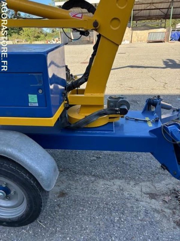 NACELLE ELEVATRICE COMPACTE pour 2 personnes max - منصات هيدروليكية متنقلة: صور 1 NACELLE ELEVATRICE COMPACTE pour 2 personnes max - منصات هيدروليكية متنقلة: صور 1