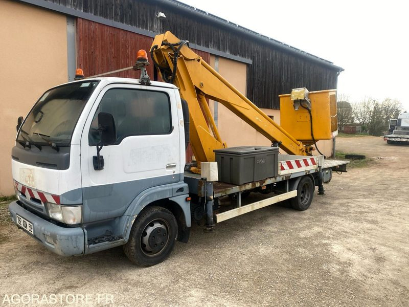 Nacelle Multitel 160 ALU DS monté sur Nissan Cabstar - مصاعد الازدهار محمولة على شاحنة: صور 1 Nacelle Multitel 160 ALU DS monté sur Nissan Cabstar - مصاعد الازدهار محمولة على شاحنة: صور 1