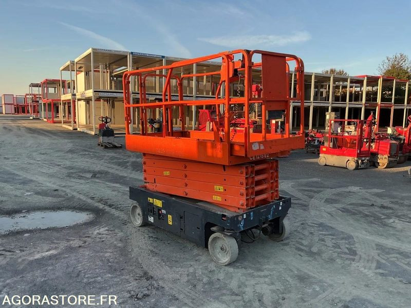 Nacelle electrique à ciseaux 12 m GENIE GS3246 - رافعات مقصية: صور 4 Nacelle electrique à ciseaux 12 m GENIE GS3246 - رافعات مقصية: صور 4